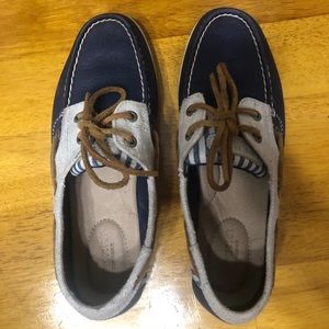 Women’s Sperry shoes